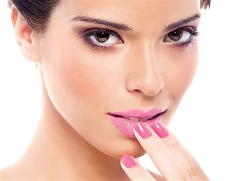 Como é Feito O Preenchimento Labial Beleza Cultura Mix