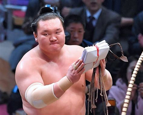 大相撲九州場所：14日目 白鵬が優勝 自身の最多記録40回に更新 写真特集515 毎日新聞