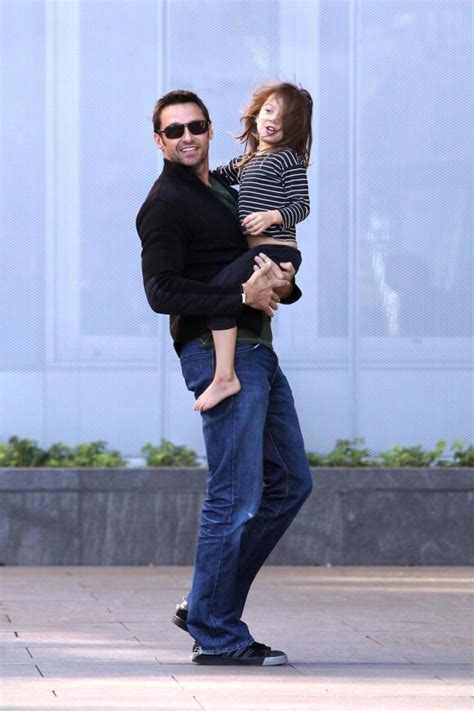 Photo Hugh Jackman et sa fille Ava à New York 10 octobre 2010