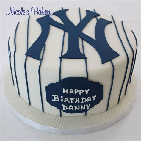 New York Yankees Jersey Cake Elaborate Cakes Cake Sports Themed Cakes