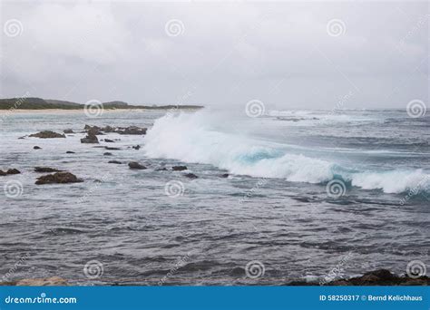 Onda Poderosa Do Mar Do Respingo Imagem De Stock Imagem De Espuma