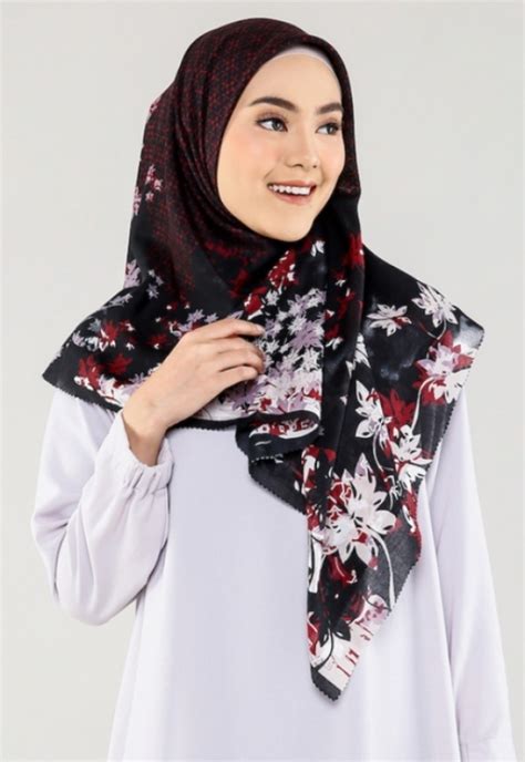 Hijab Syal Dengan Motif Floral Yang Anggun Desain Id