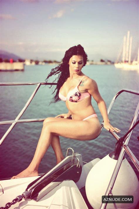 Nez Sayginer Sexy And Nude Photo Collection Aznude