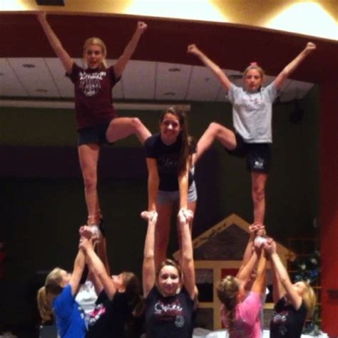 Cheer Pyramids Cheer Workouts Cheerleading Stunt