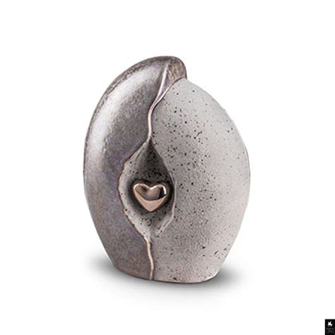 Display Urns - Heartfelt Funerals