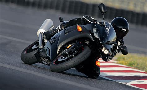 2005 Yamaha YZF R6 Image Gallery @ ::[ SportbikeGuy.com ]::
