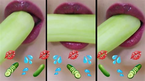 Asmr Eating Show Asmr Eating Fresh And Juicy Cucumber 💚😍💚💦🥒💦 🥒💦 🥒😍 Youtube