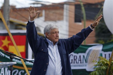 Presume Amlo Encuesta Que Le Da Amplia Ventaja Parece Cuchareada