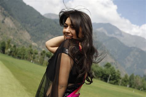 Indian Movie Updates Telugu Hindi Tamil Movie Hot And Spicy Galleries Wallpapers Cinema Videos