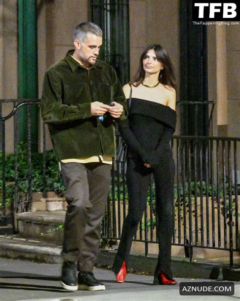 Emily Ratajkowski Sexy Seen Flaunting Her Hot Figure Alongside A Dj In Nyc Aznude