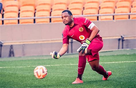 Itumeleng Khune handed new contract by Kaizer Chiefs