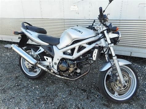 Купить б у Suzuki SV 650 карбюратор 6 передач в Екатеринбурге серебристый naked bike 1999 года