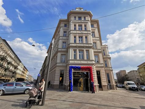 Nowy Sklep Pogoni W Odnowionej Kamienicy W Centrum Szczecina Szczecin