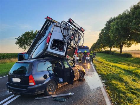 Poważny wypadek na drodze krajowej nr 10 między Suchaniem a Reczem