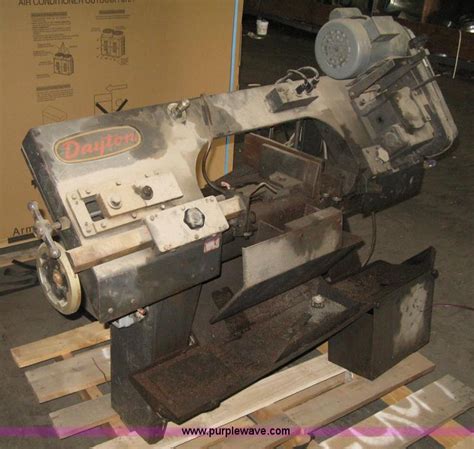 Dayton 5Z023 Band Saw In Wichita KS Item AX9571 Sold Purple Wave