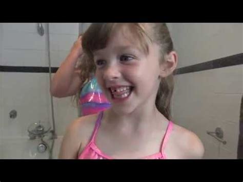 Sophia Isabella E Alice Brincando No Banho De Slime Baff YouTube