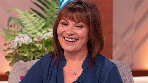 Lorraine Kelly Surprises In Figure Flattering Mands Leather Skirt Hello