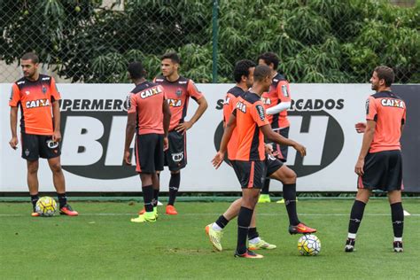 Elenco do Atlético MG segue preparação para o duelo diante do