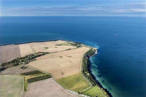 Luftbild Putgarten Leuchttürme am Kap Arkona auf der Insel Rügen im