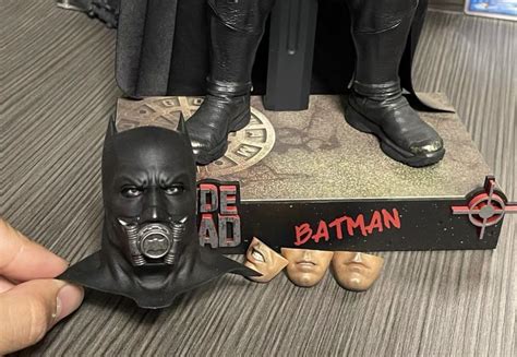 Dc Suicide Squad Hot Toys Scale Mms Batman Cowl With Rebreather Mask And Facial