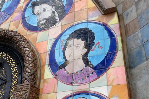 В Вичуге начали реставрировать майоликовое панно Воскресенского собора ...