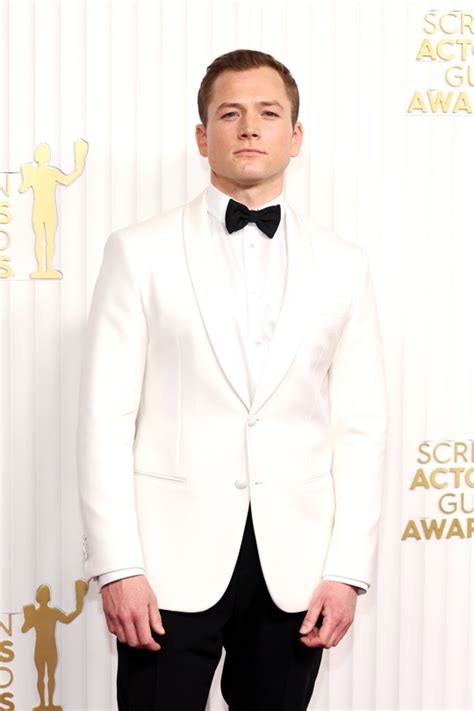 Chrishemsworth Taron Egerton 29th Annual Screen Taron Egerton