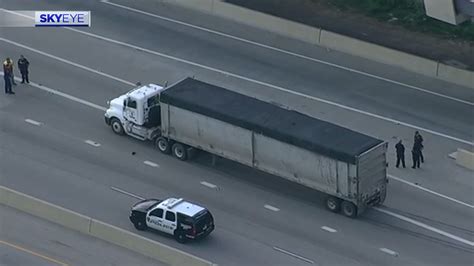 Houston Traffic Mainlanes Reopen After Deadly Crash On North 610 Loop Involving 18 Wheeler And