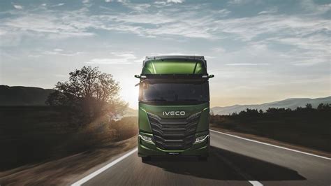 Dritti Al Cuore Dei Nuovi Pesanti IVECO Scopriamo Il Motore XC13