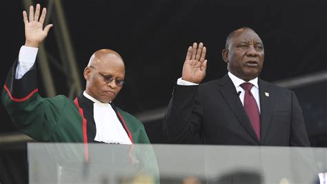 Südafrikas Präsident Ramaphosa leistet den Amtseid