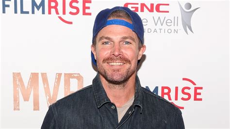 Stephen Amell Clarifies Strike Comments: 'I Support My Union'