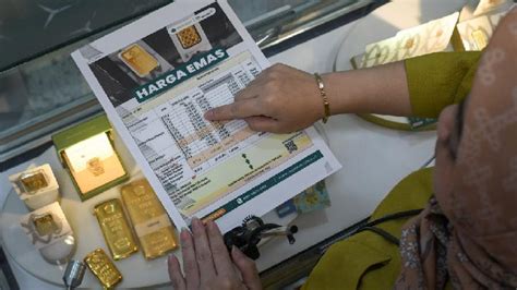 Harga Emas Antam Hari Ini Tak Bergerak Di Angka Rp 1 52 Juta Per Gram