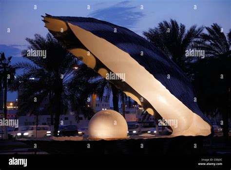 Qatar, Doha, Pearl Monument Stock Photo - Alamy