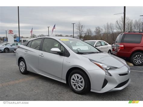 2016 Classic Silver Metallic Toyota Prius Two 125403618