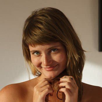 Tipper Brannan Babe Page Watch This Centerfold On FreeOnes