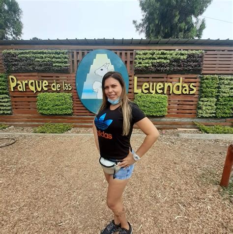 Cecilia chama milf Chongo Clínica del corazón Clínica del Corazón Hermano de Leche