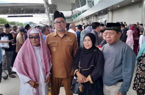 Wawali Richard Sualang Sambut Kedatangan Jamaah Haji Asal Kota Manado