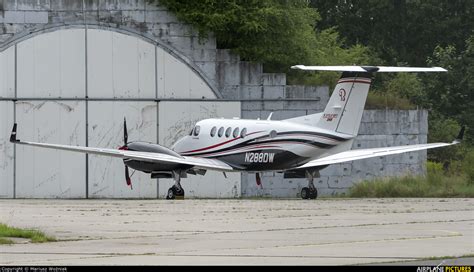 N Dw Textron Aviation Beechcraft King Air At Gdynia Babie Do Y