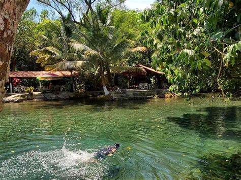 Colima Sumérgete en las aguas de manantial de sus balnearios