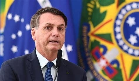 Bolsonaro se pronuncia sobre saída de Moro e diz que diretor da PF