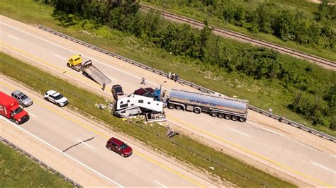 1 Injured In Crash On Wb I 96