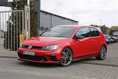 Volkswagen Testing Enhanced Golf Gti Clubsport On The Nurburgring