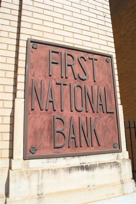 Old First National Bank Building - TEXAS HISTORICAL MARKERS