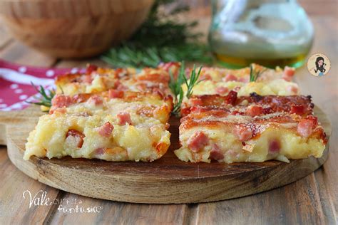 SCHIACCIATA DI PATATE PROSCIUTTO E PROVOLA