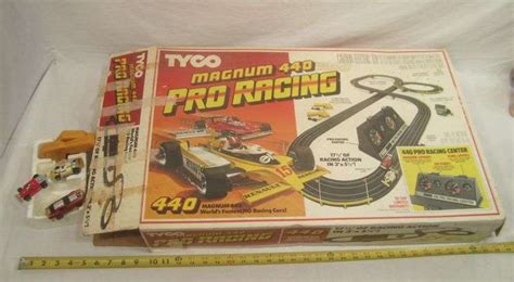 Tyco Magnum 440 slot car racing set w/ 3 cars - Mark Van Hook, Auctioneer