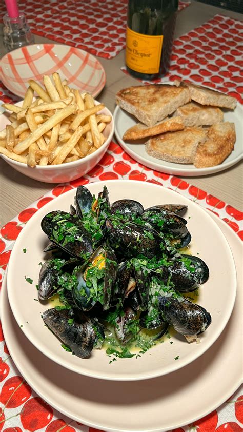 Moules Frites with Champagne Butter Sauce - Wishbone Kitchen