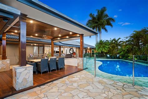 5 Bedroom Luxury Detached House For Sale In Gold Coast Australia