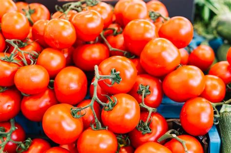 Tas De Tomates Rouges Fra Ches Photo Premium