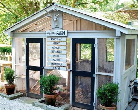 These 15 DIY Chicken Coops Are Perfect For Your Backyard