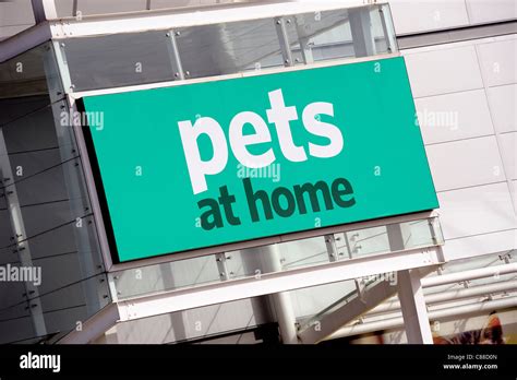 Pets At Home Logo Hi Res Stock Photography And Images Alamy