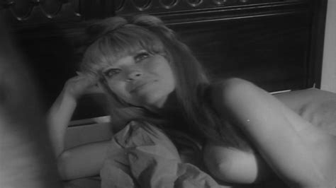 Bubbles Cash Desnuda En Hot Thrills And Warm Chills